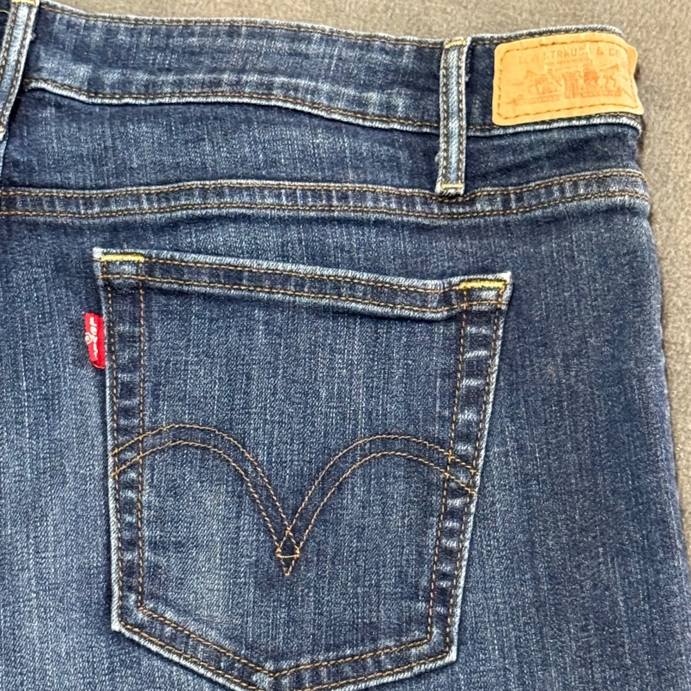 Levi's Cut Off Denim Shorts Mid Rise Frayed Hem Blue Size 14 - Picture 3 of 7
